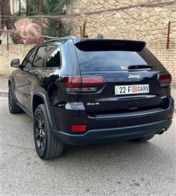 جیپ گراند شیرۆکی